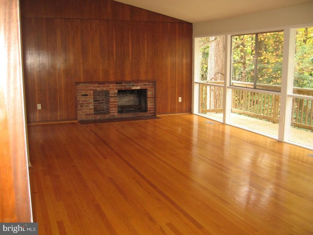 8 Carderock Ct - Photo 5 of 23