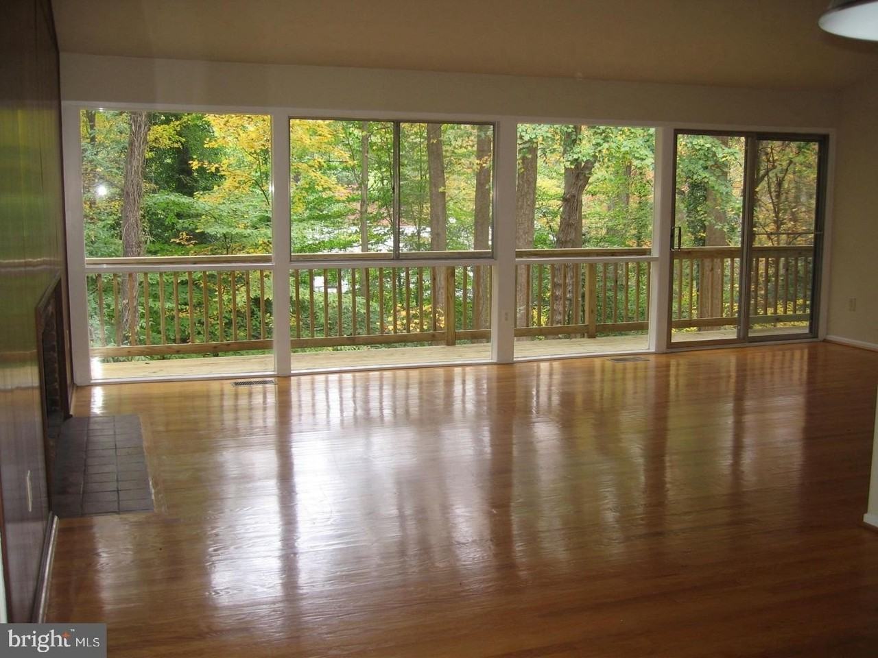 8 Carderock Ct - Photo 7 of 23