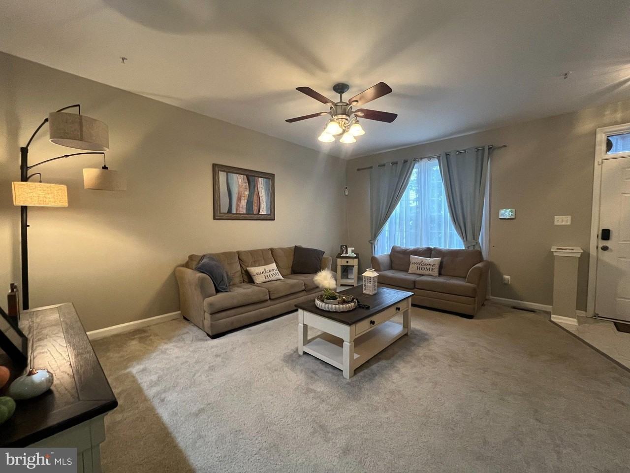 25446 Paine St - Photo 4 of 21