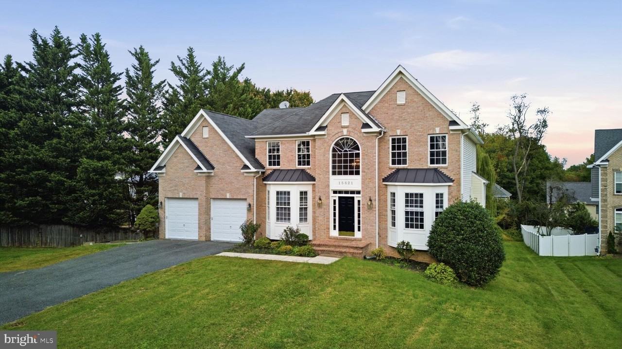 15621 Quince Orchard Rd - Photo 2 of 50