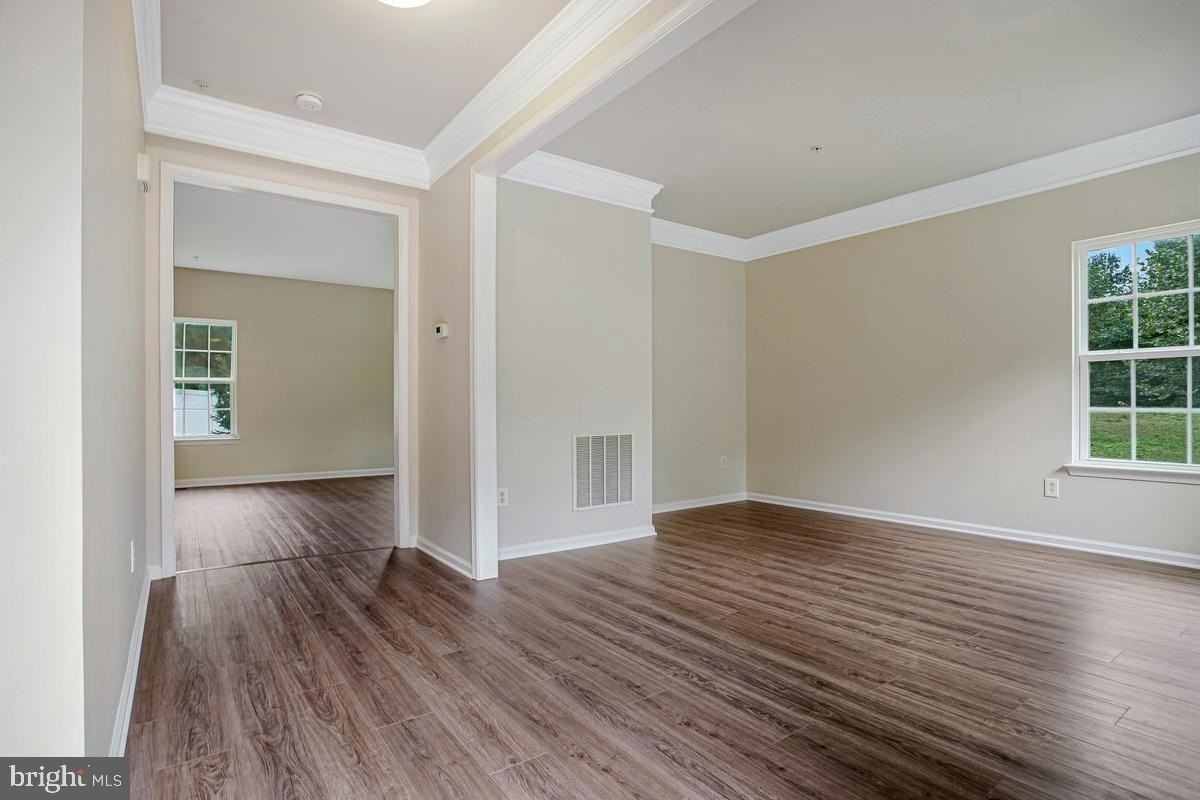 10600 Keepsake Ln - Photo 4 of 48