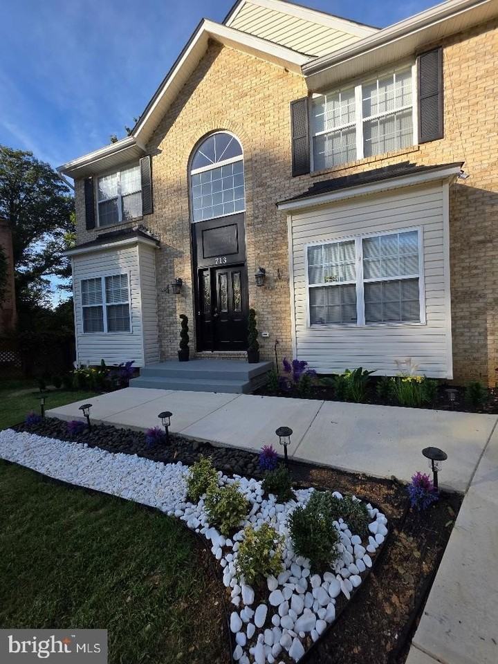 713 Bonnie Meadow Ln - Photo 3 of 43