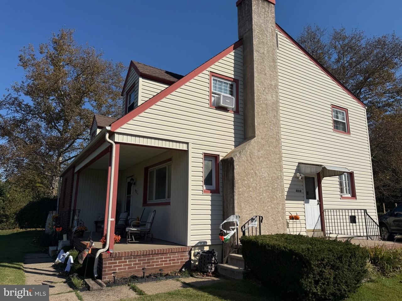 831 East Dr - Photo 2 of 23
