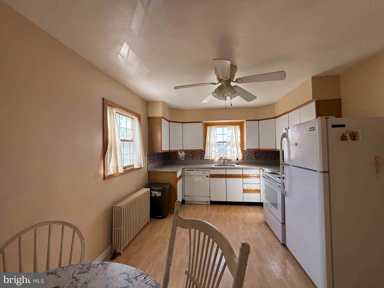 831 East Dr - Photo 6 of 23