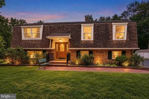 featured image of 2294 Linden Ave