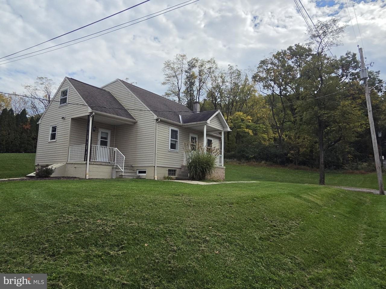 99 Walnuttown Rd - Photo 2 of 20