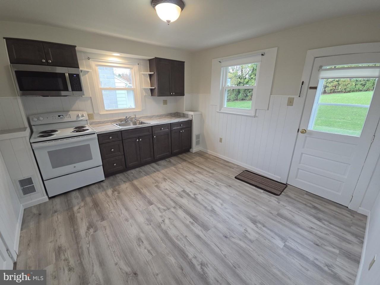 99 Walnuttown Rd - Photo 4 of 20