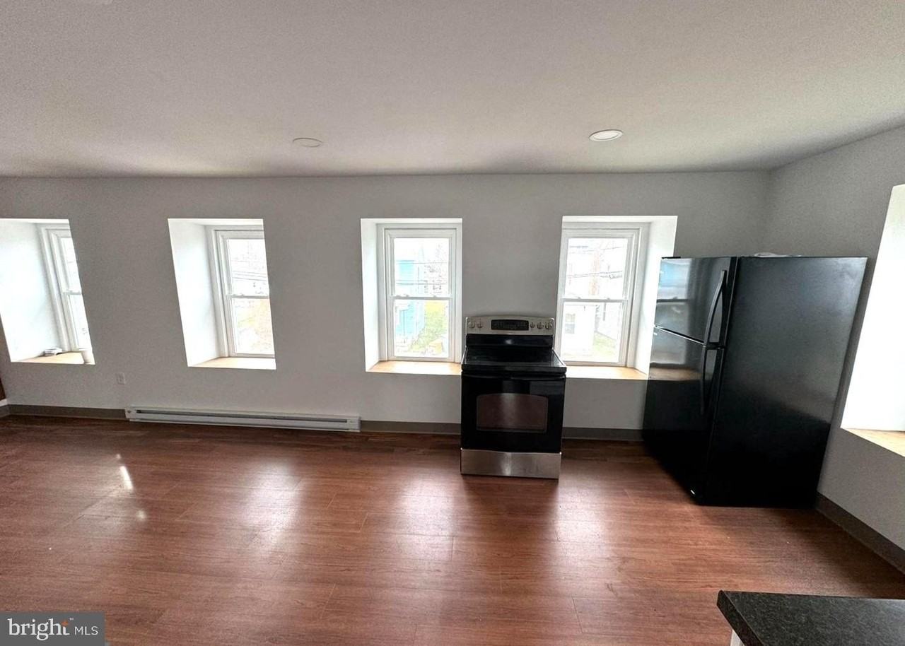 45 Walnuttown Rd - Photo 3 of 7