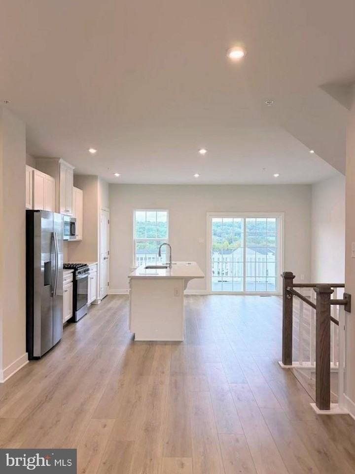 Baydon Ln - Photo 2 of 18