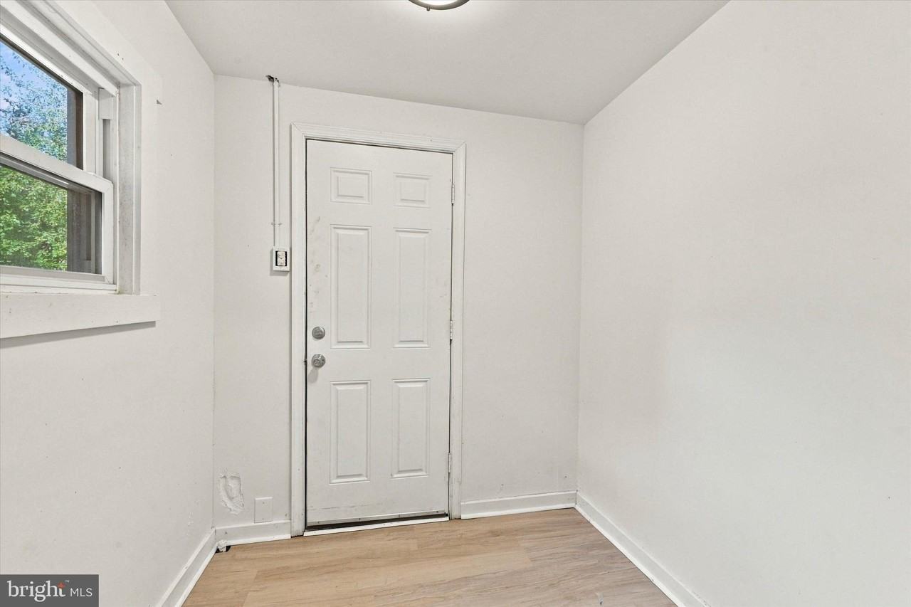 226 E 23rd St - Photo 6 of 16