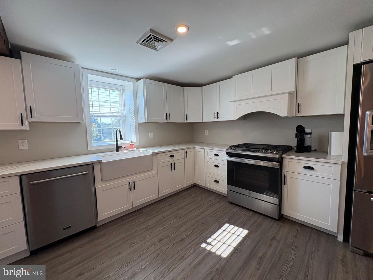 550 N Trooper Rd #2 - Photo 4 of 12