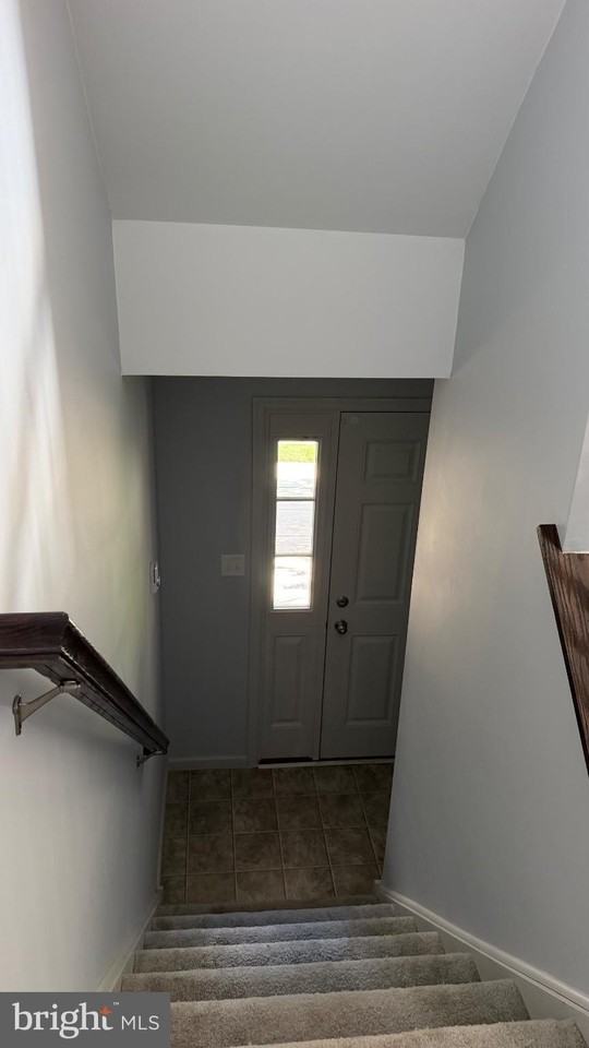 3059 Goshen Dr - Photo 3 of 50