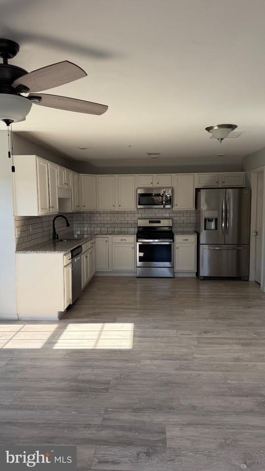 3059 Goshen Dr - Photo 4 of 50