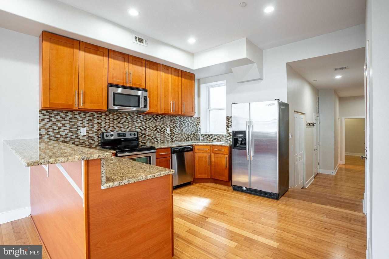 1916 W Girard Ave #2 - Photo 3 of 19