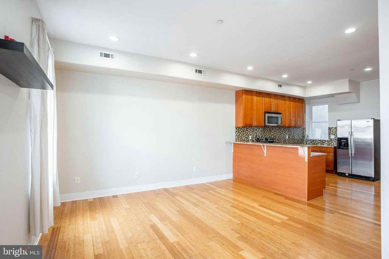 1916 W Girard Ave #2 - Photo 7 of 19