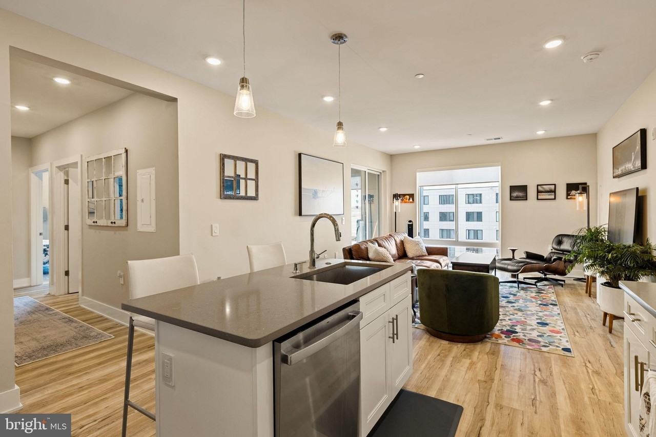 1148 N 2nd St #4B - Photo 6 of 36