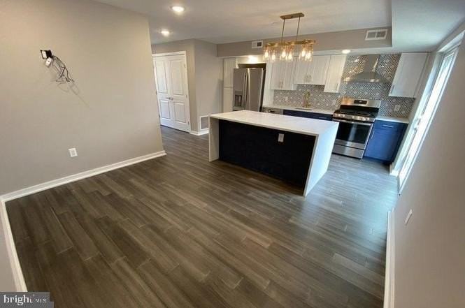 765 N Uber St #2 - Photo 3 of 11