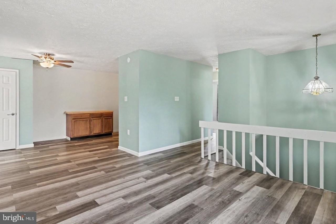 295 Juniper Dr - Photo 2 of 23
