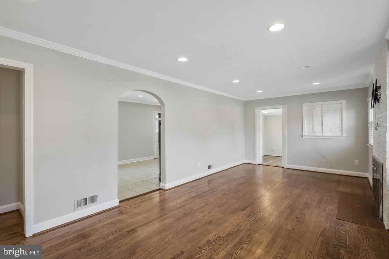 5906 1st St N - Photo 6 of 50