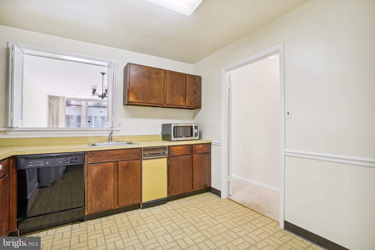 650 15th St S Apt A #1 - Photo 3 of 40