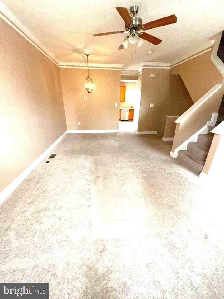 109 Meadows Ln - Photo 6 of 30
