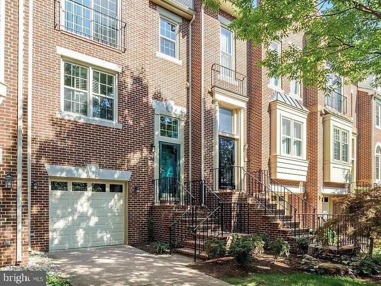 3904 Charles Ave - Photo 2 of 22