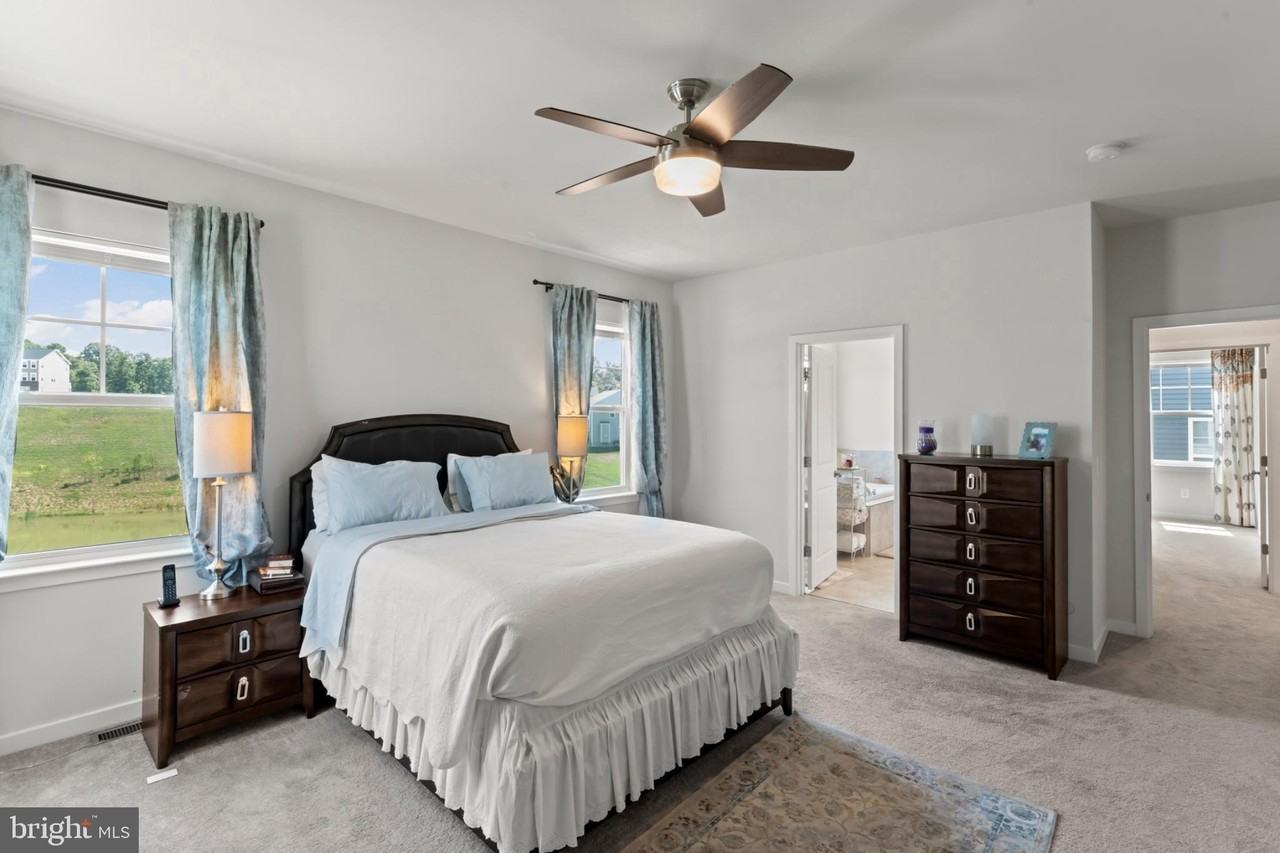 2131 Berwick Dr - Photo 4 of 43