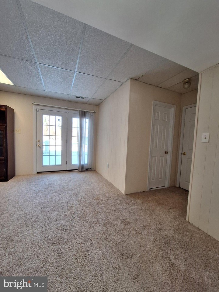 10506 Oak Pl - Photo 3 of 13