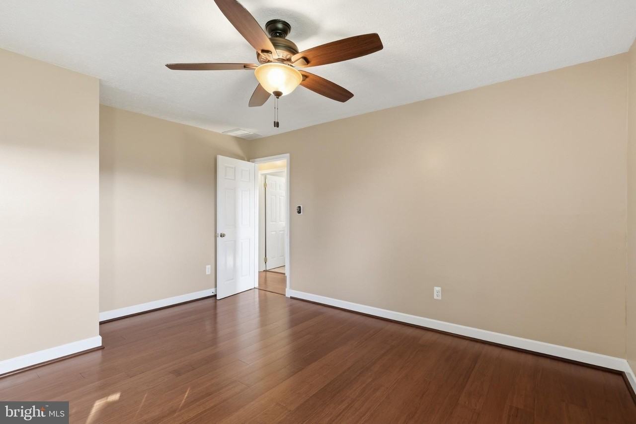 2303 Courthouse Rd - Photo 3 of 23