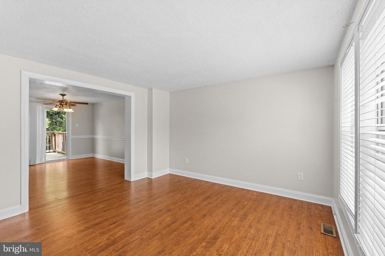 127 Split Oak St - Photo 2 of 22
