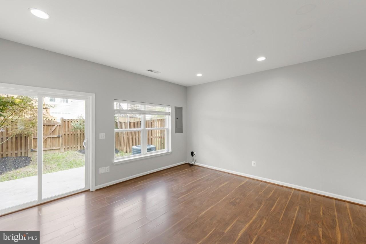 104 Pintangle Ct - Photo 4 of 46