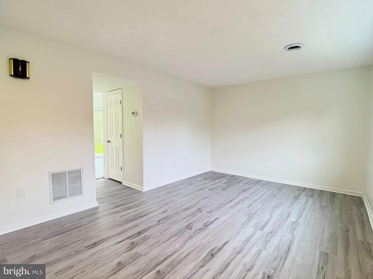 304 Ash Hollow Dr - Photo 2 of 21