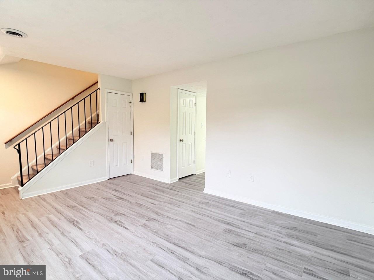 304 Ash Hollow Dr - Photo 3 of 21