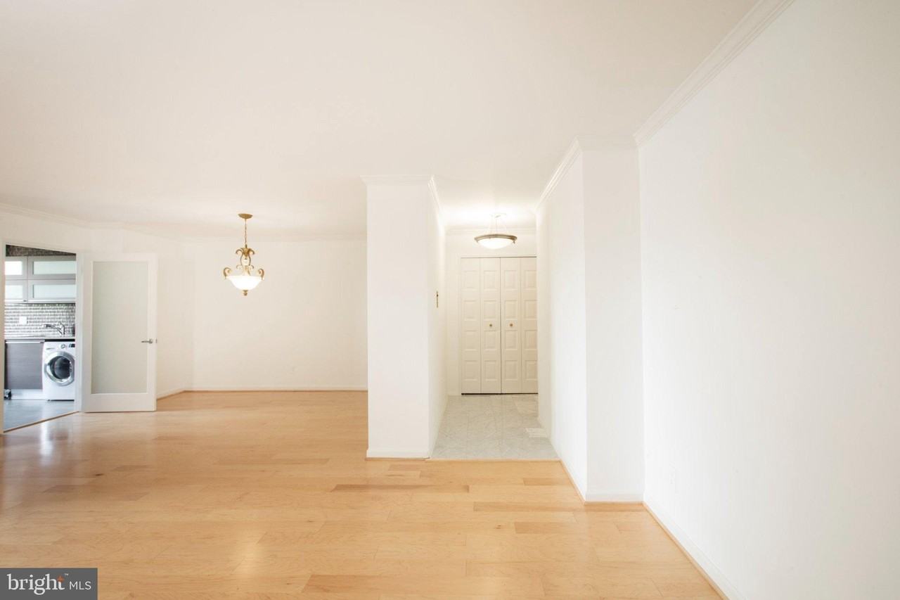 1800 Old Meadow Rd #813 - Photo 4 of 18