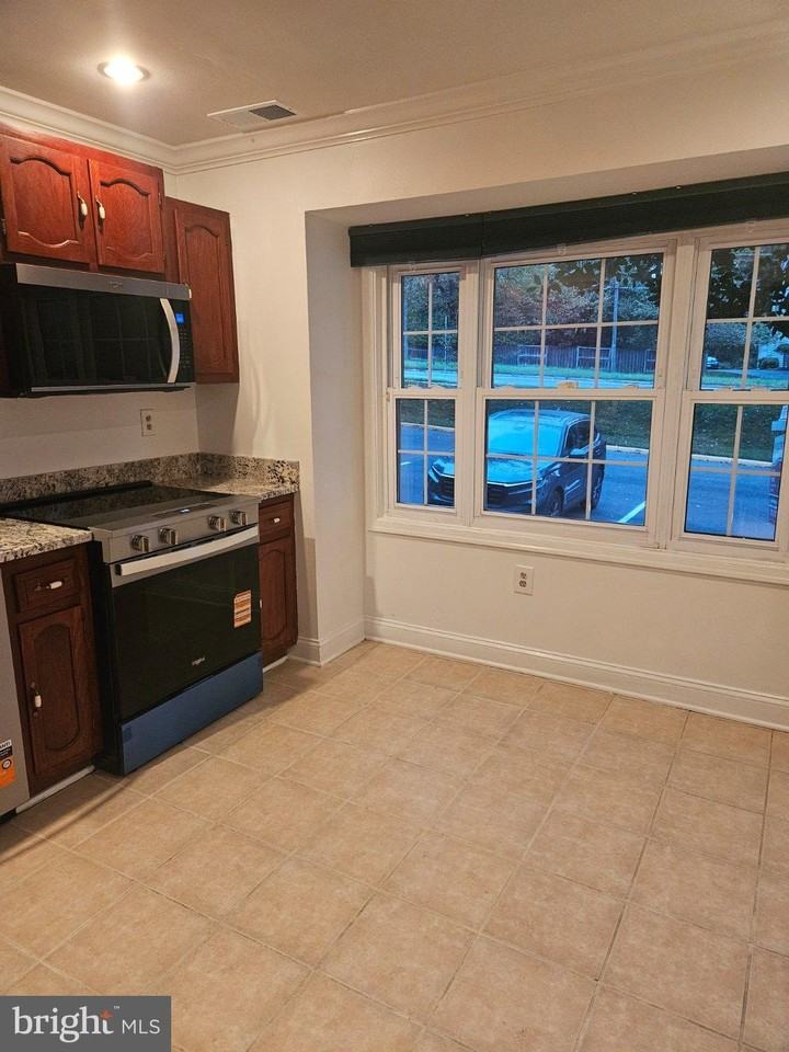9927 Blake Ln - Photo 4 of 14