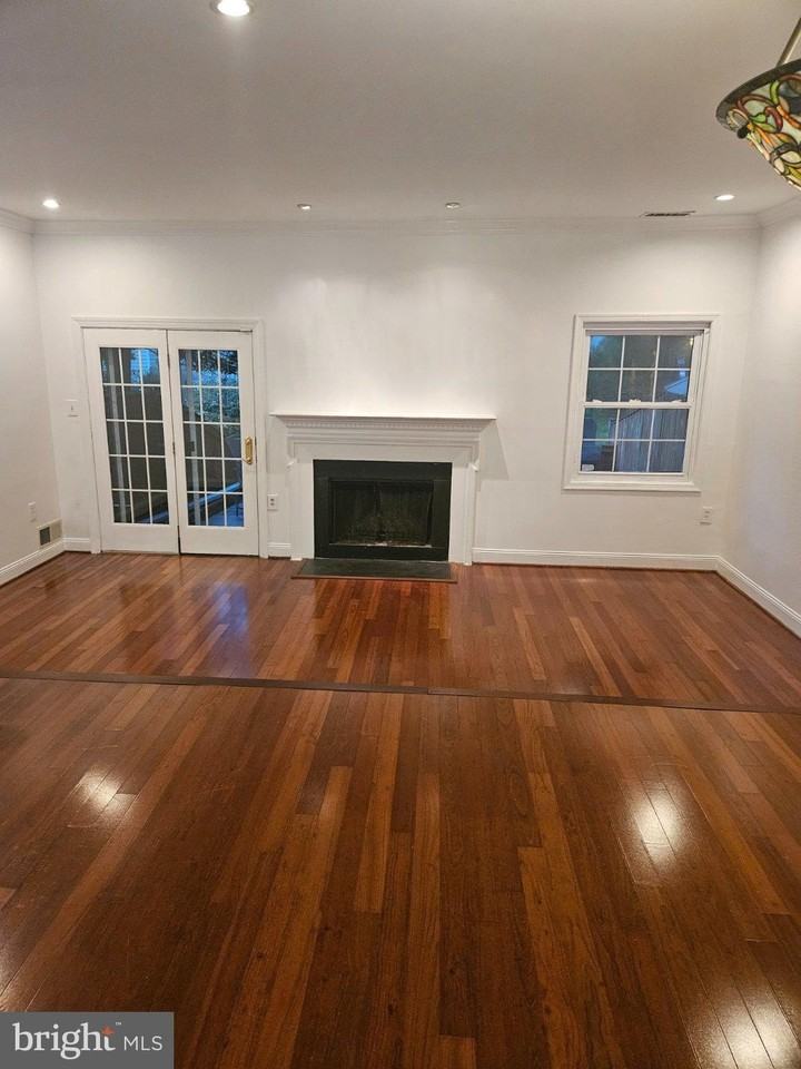 9927 Blake Ln - Photo 5 of 14