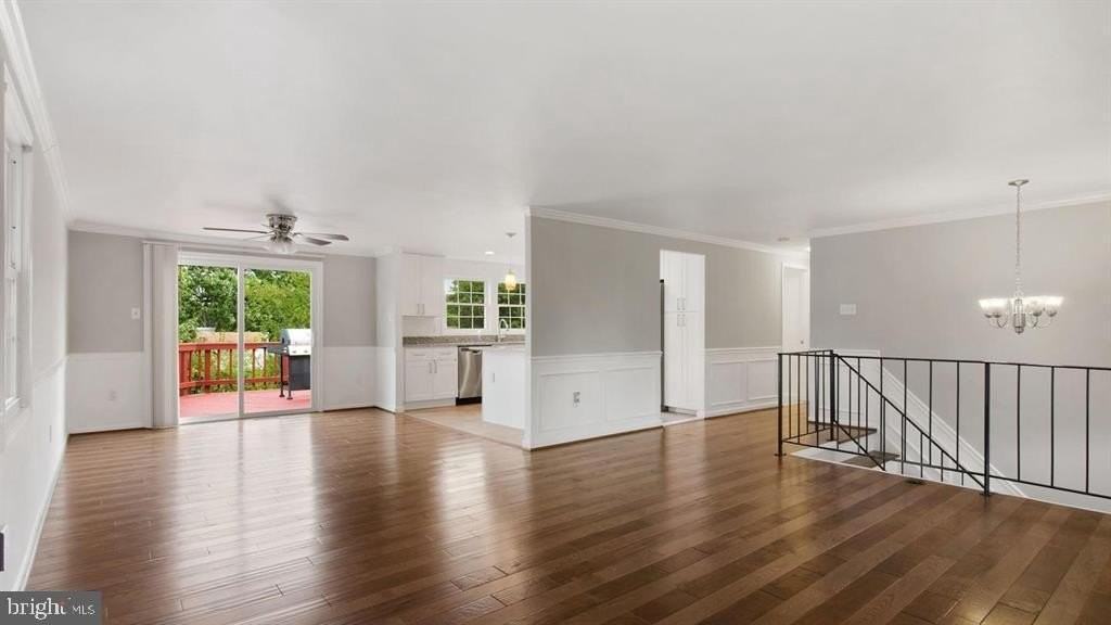 12802 Melvue Ct - Photo 2 of 31