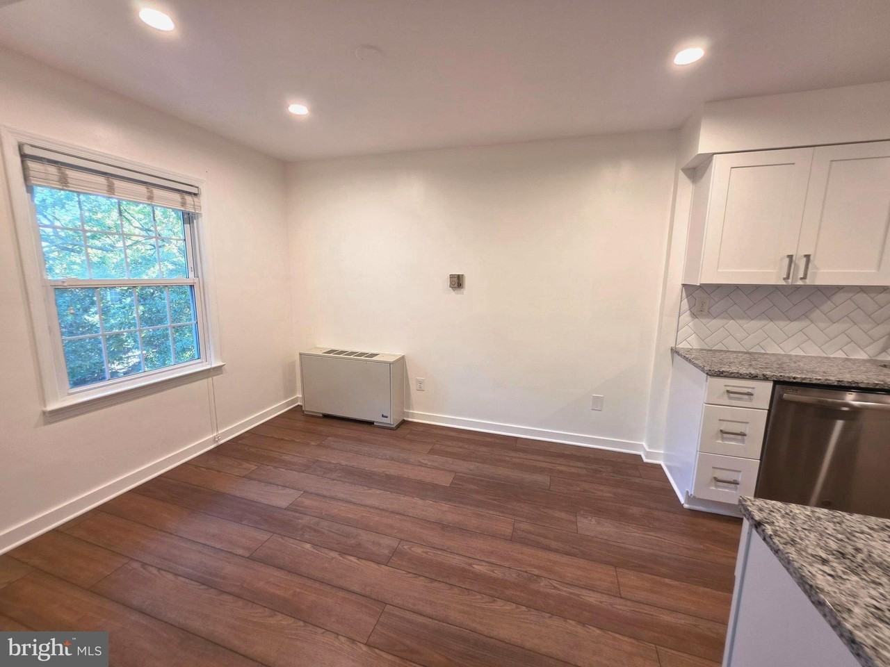 3334 Spring Ln #B42 - Photo 5 of 21