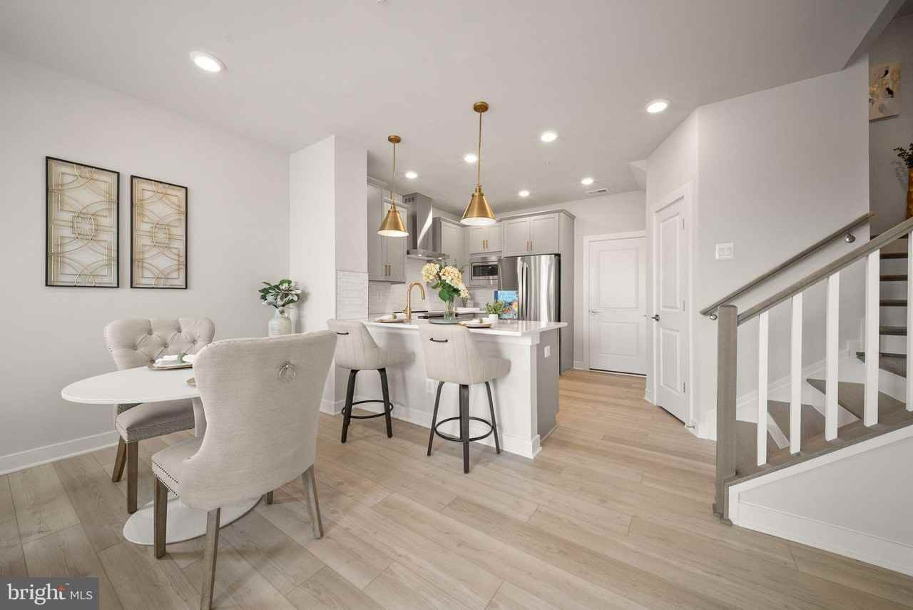 20173 Northpark Dr - Photo 5 of 36