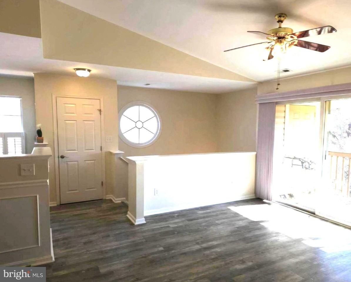 9440 Scarlet Oak Dr - Photo 4 of 19