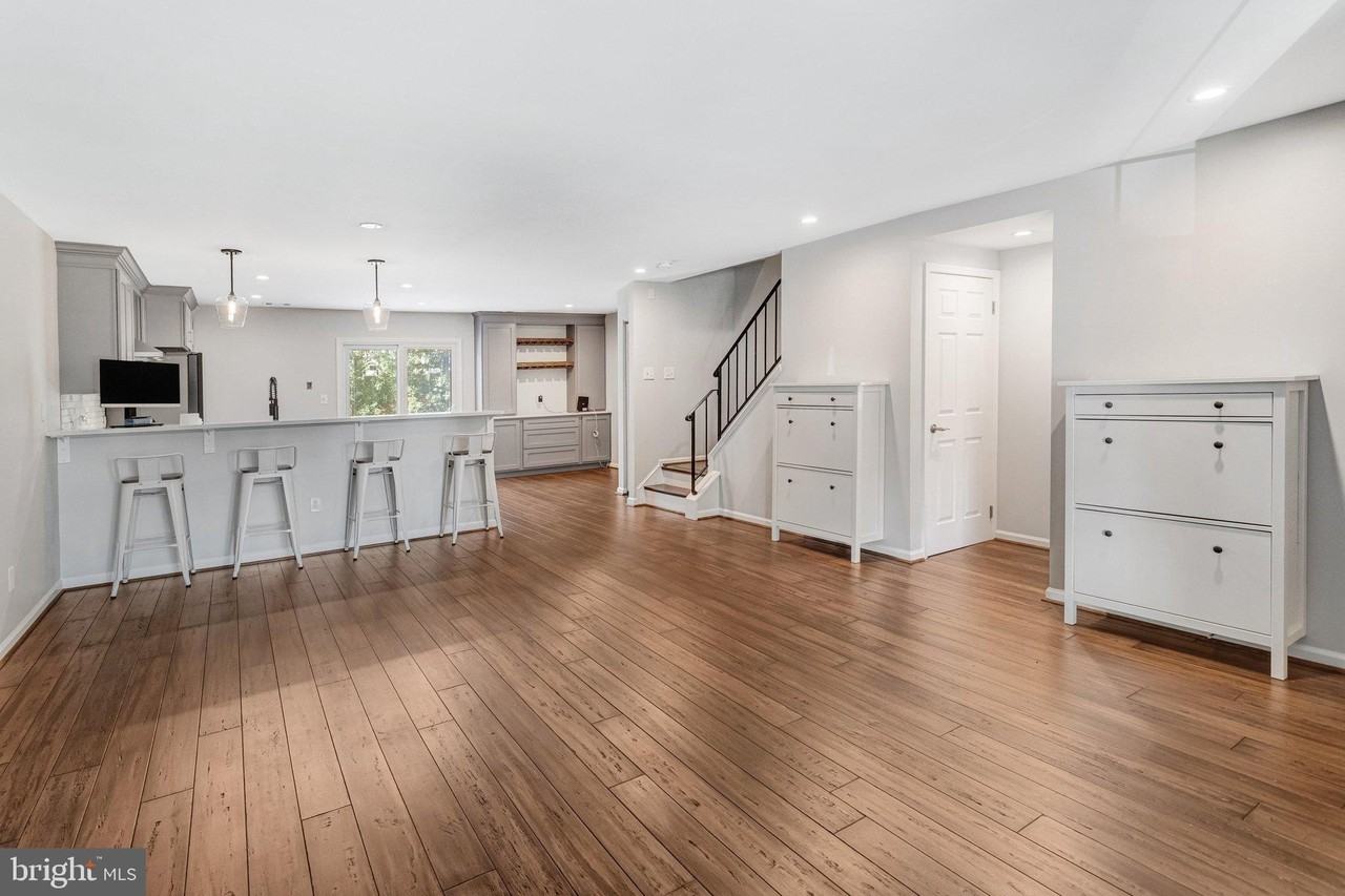 16334 Taconic Cir - Photo 7 of 31