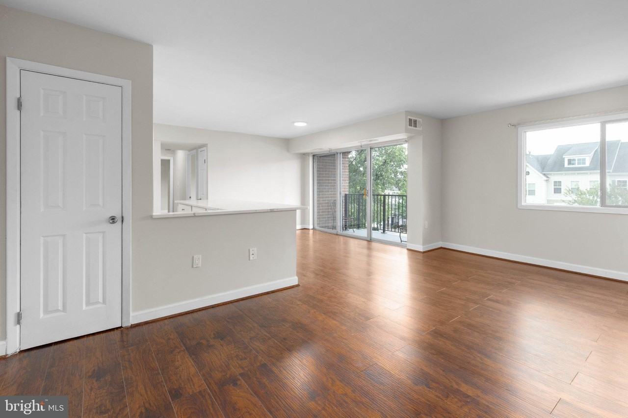 1550 Renate Dr #304 - Photo 6 of 34