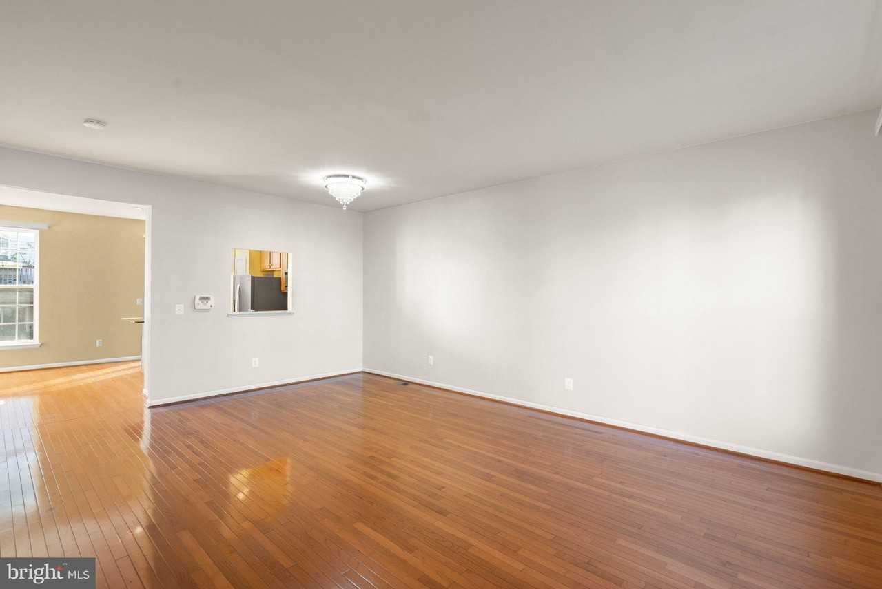 2215 William Harris Way - Photo 7 of 50