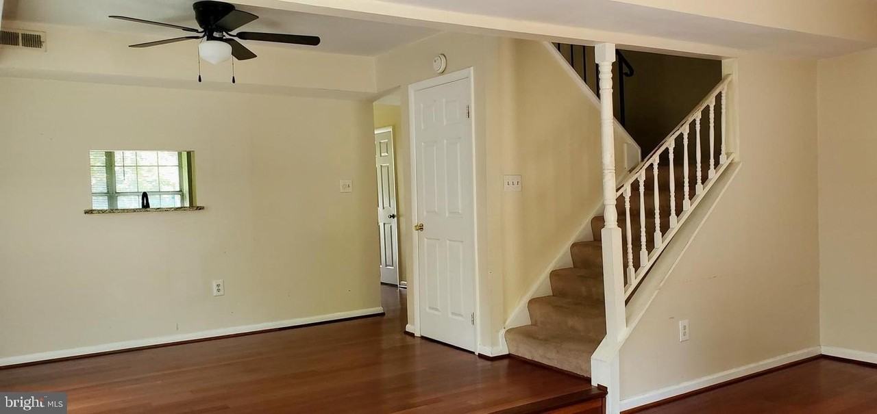 15268 Cloverdale Rd - Photo 4 of 13