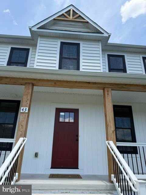 43 Lee St - Photo 4 of 19