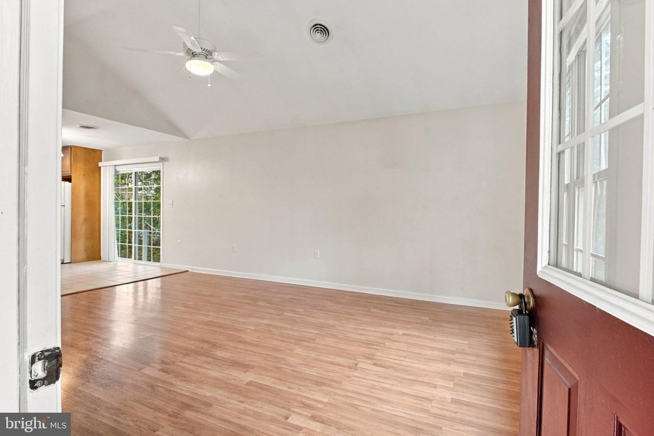 236 Warm Springs Ave - Photo 3 of 50
