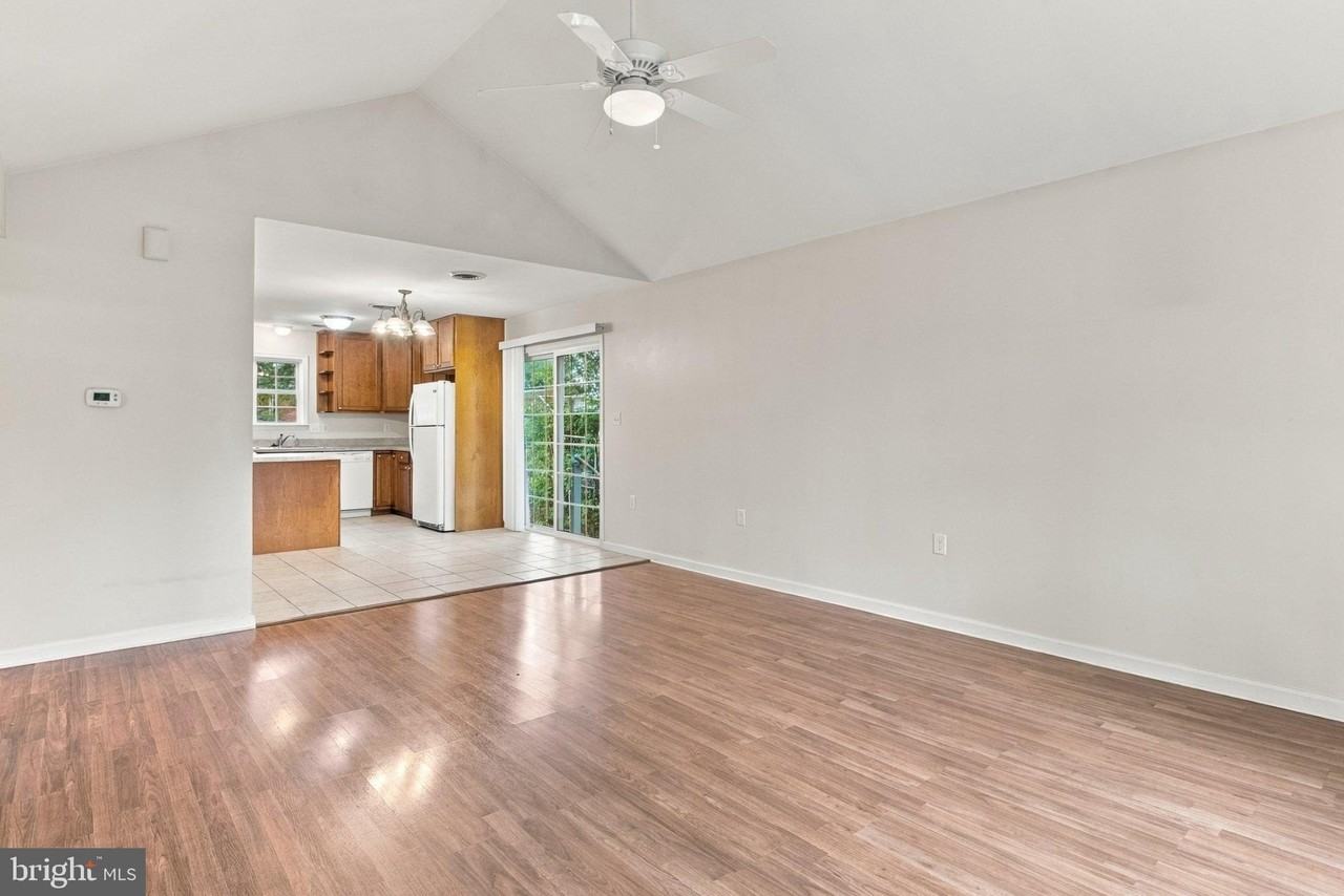 236 Warm Springs Ave - Photo 4 of 50