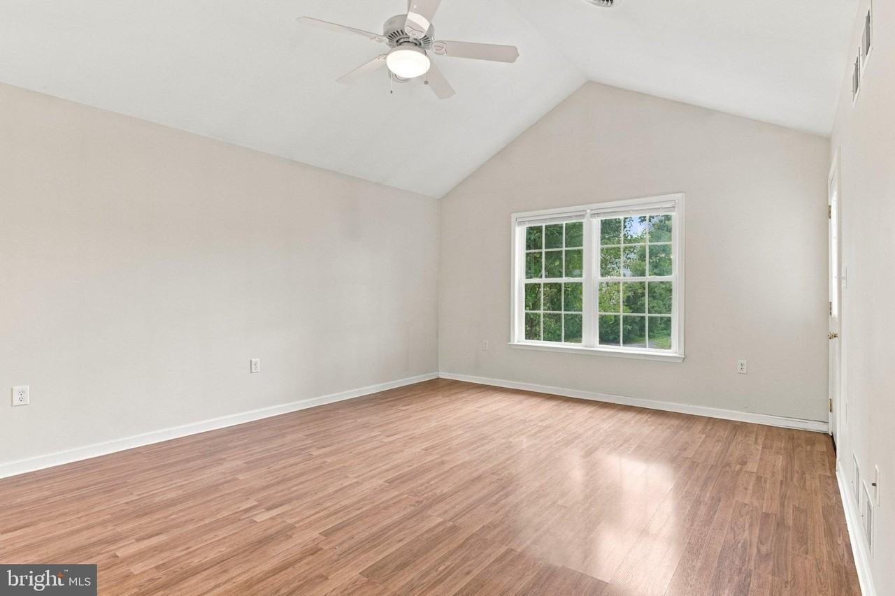 236 Warm Springs Ave - Photo 7 of 50