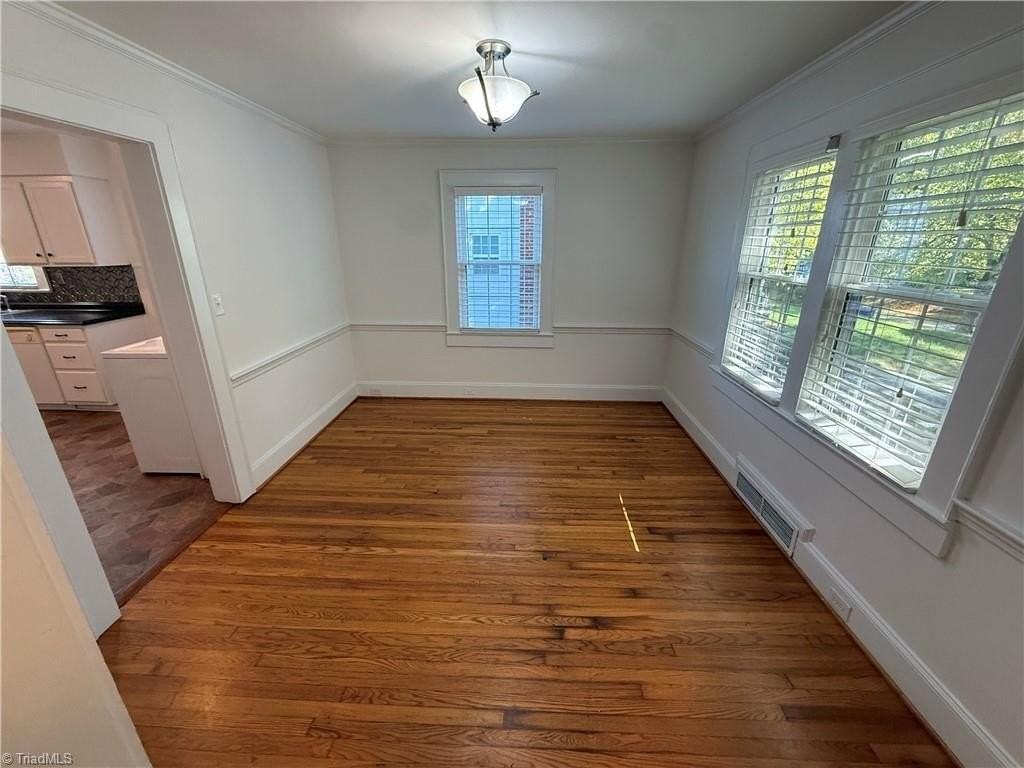 2105 Queen St - Photo 6 of 21