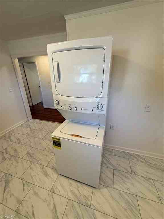 2825 S Main St - Photo 3 of 9